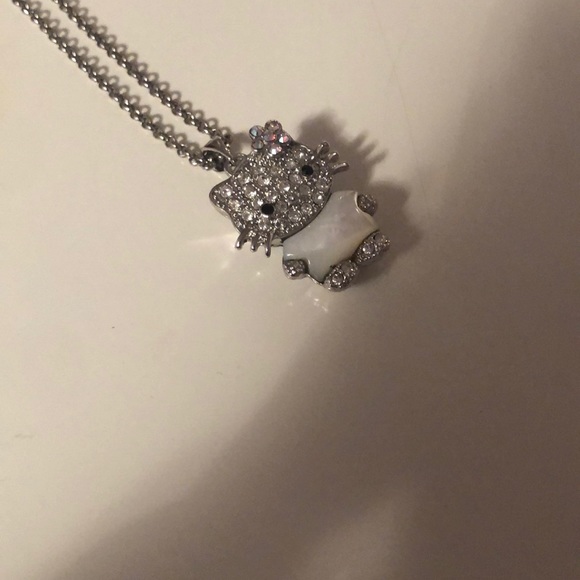 Hello kitty necklace - Picture 2 of 7